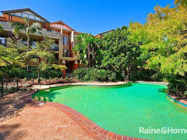 2 Bedroom Apartment | Walking Distance to North Strathfield Station