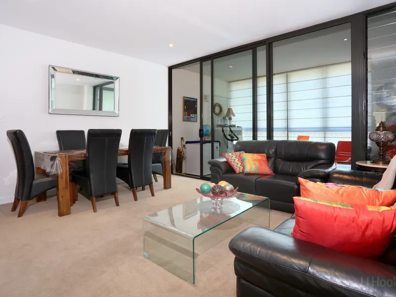 Luxury Paradise Point Living with Investment Property