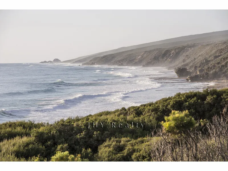 YALLINGUP HILL OCEAN VIEWS