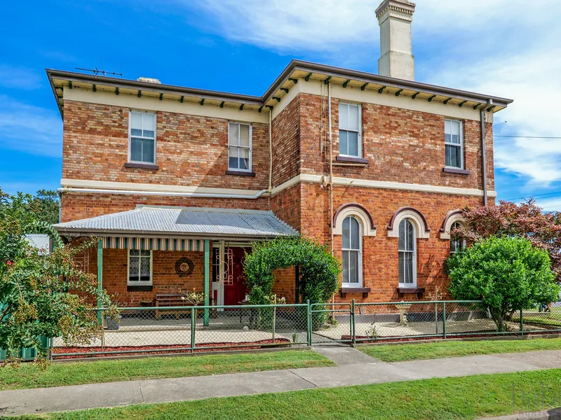 Circa 1885 Hunter Valley Victorian Residence plus income