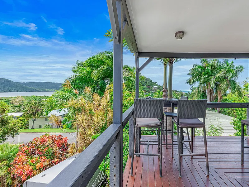 Sea View Home is Entertainers Delight