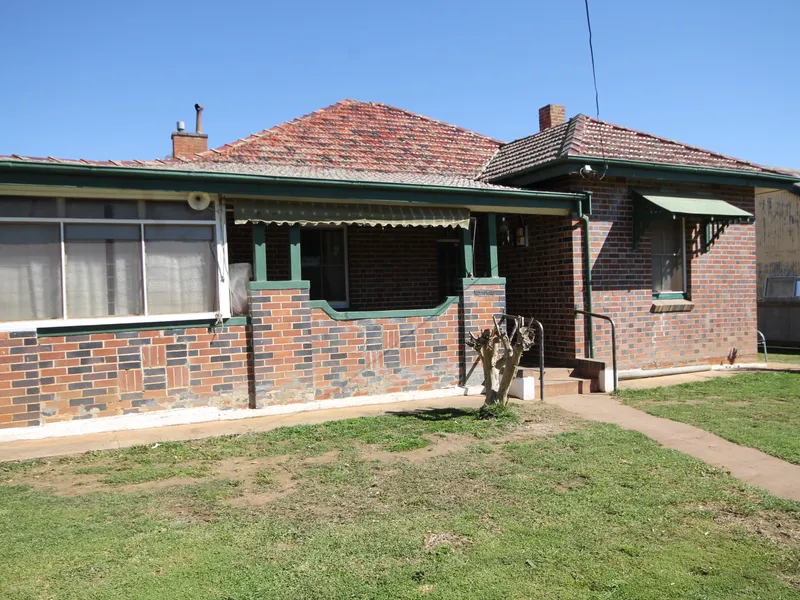 QUAINT BUNGALOW IN ROWAN
