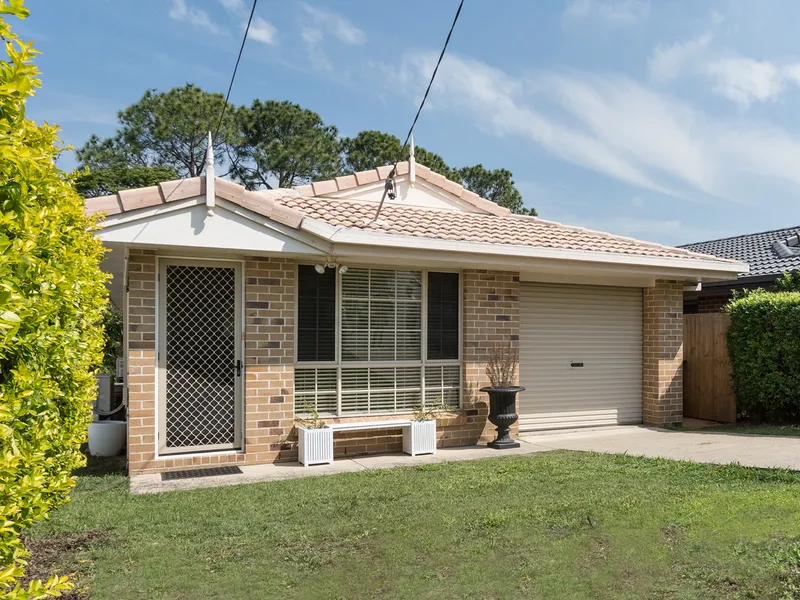 LOWSET LIVING IN A GREAT LOCATION