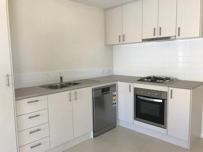 Near New East Cannington 2x2 Apartment!