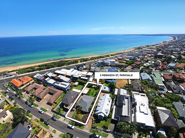 IDEAL FAMILY HOME | PERIOD CHARM | ENVIABLE LOCATION