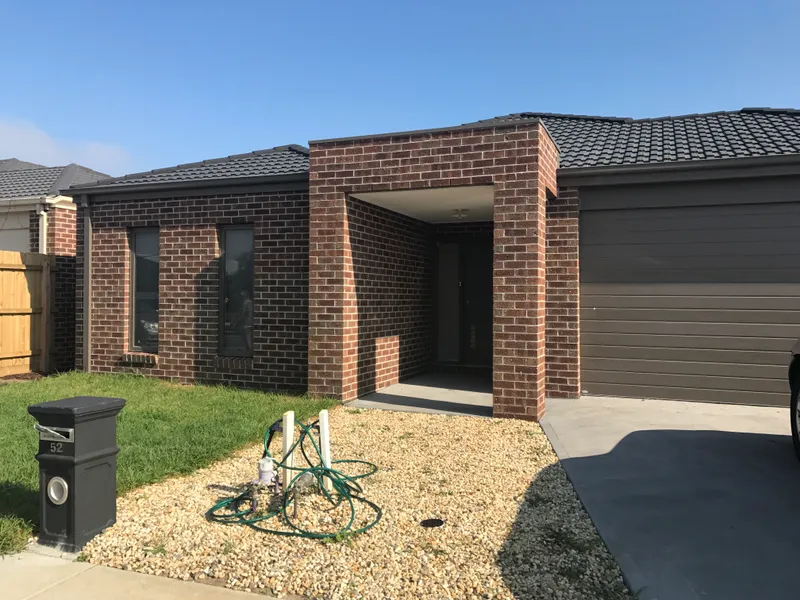 52 Aayana Street, CRANBOURNE EAST 