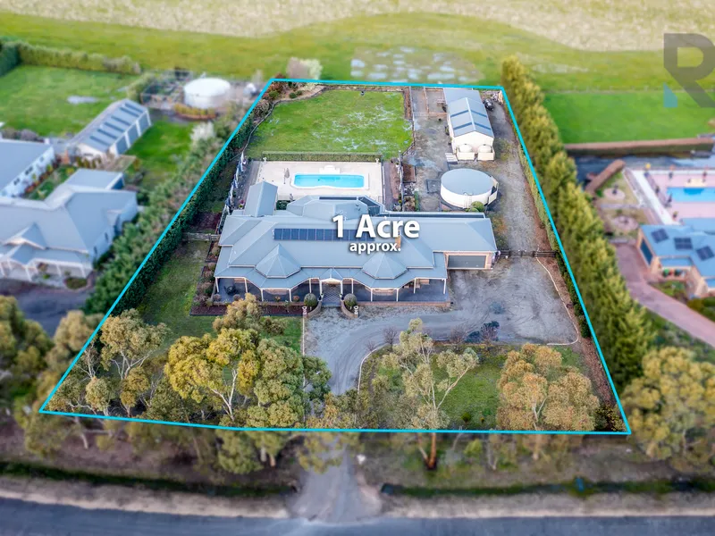 A SHOWPIECE RESIDENCE ON 1 ACRE (APPROX) - FOR HORSE LOVERS, ENTERTAINERS AND THOSE WHO APPRECIATE THE FINER THINGS