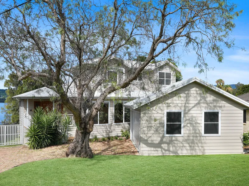 Lakeside Executive Family Home