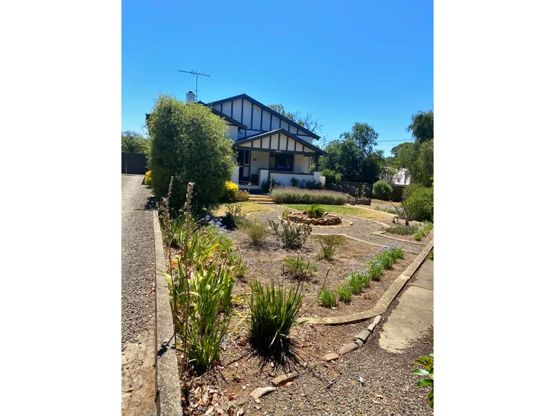 QUAINT HOME IN THE HEART OF TANUNDA