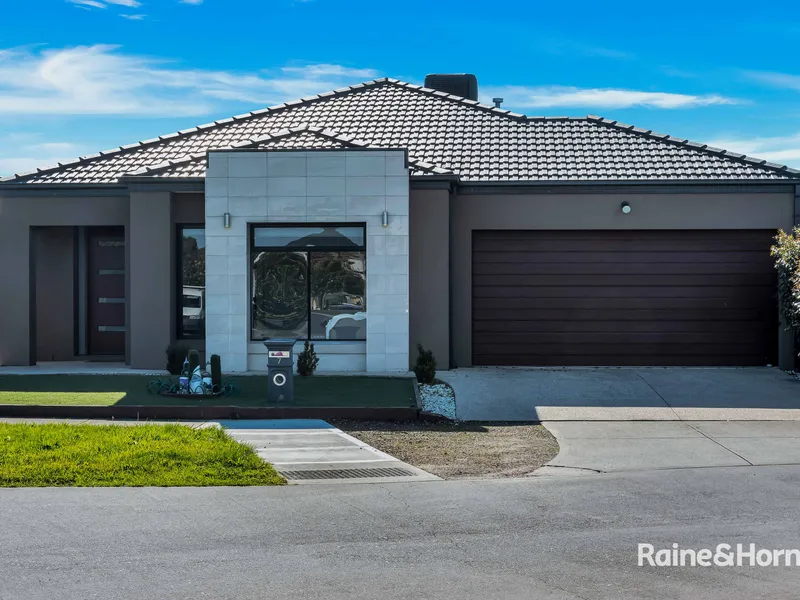 Discover Your Dream Home in Cranbourne East