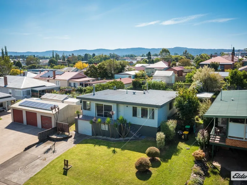 NEAT AS A PIN; GREAT LOCATION