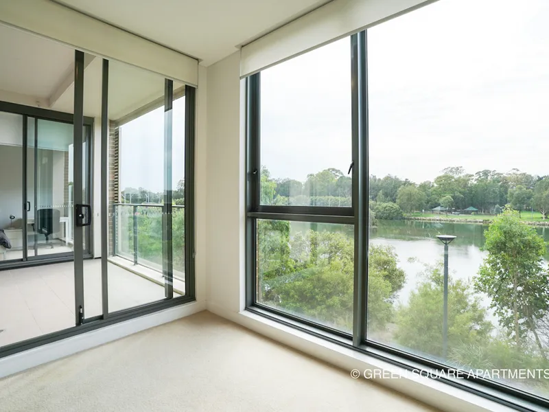 Luxury 2 Bedroom plus Study with Water Views