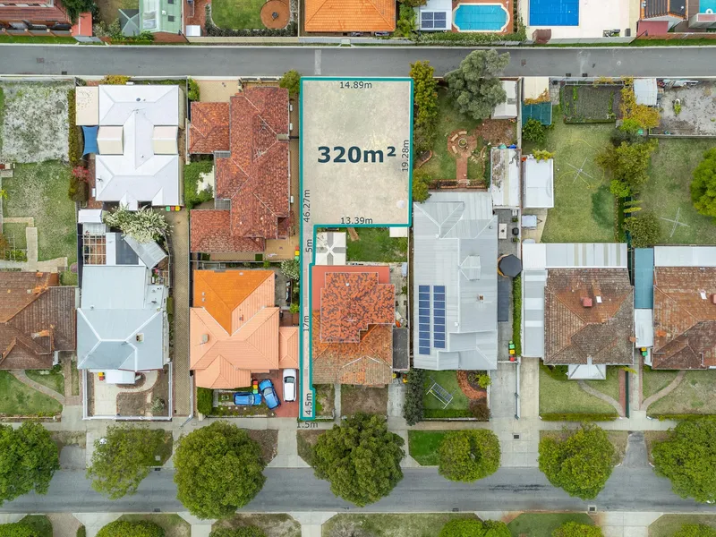 EMBRACE AN UNPARALLELED LOCATION AND LIFESTYLE!