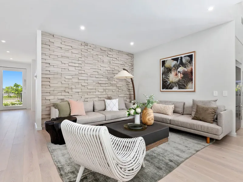 DESIGNER CANAL HOME WITH DEEP WATER OCEAN ACCESS