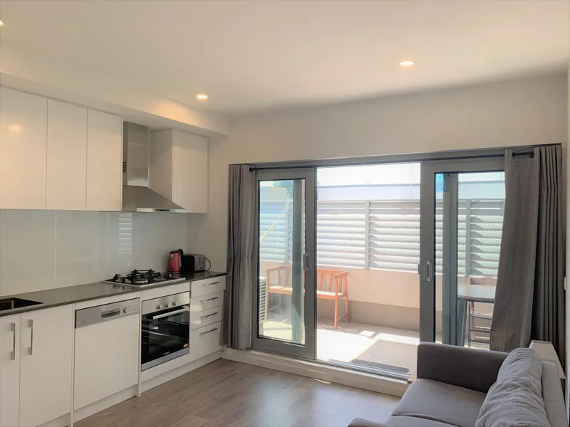 STYLISH FURNISHED TWO BEDROOM ABBOTSFORD APARTMENT 