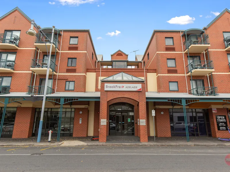 HIGHLY SOUGHT APARTMENT IN THE HEART OF THE WEST END! WATER USE & ELECTRIC USAGE INCLUDED!!