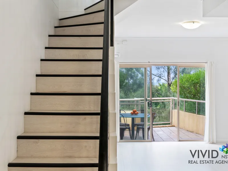 Modern Penthouse near train station