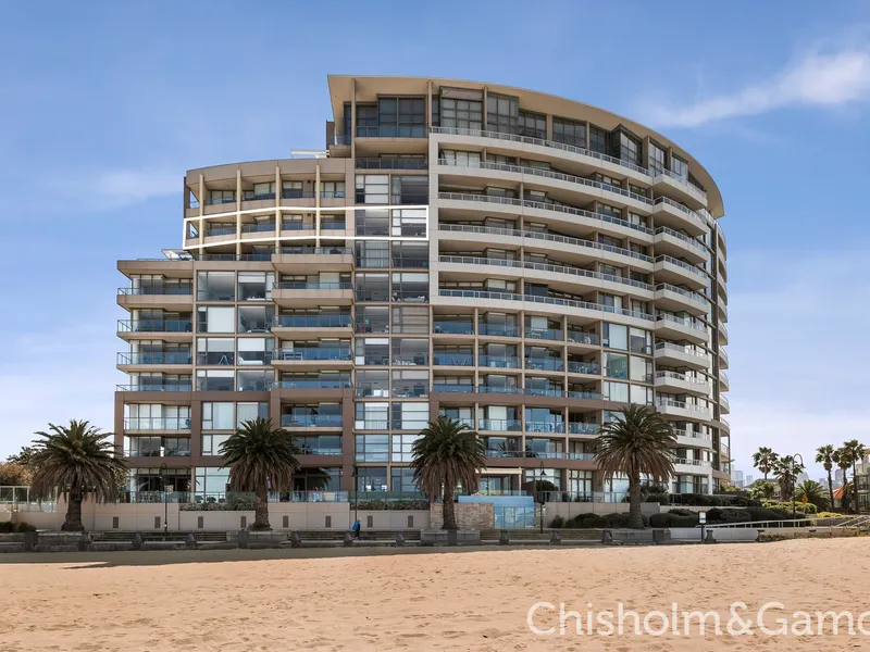 Prized Beachfront and City Skyline Indulgence