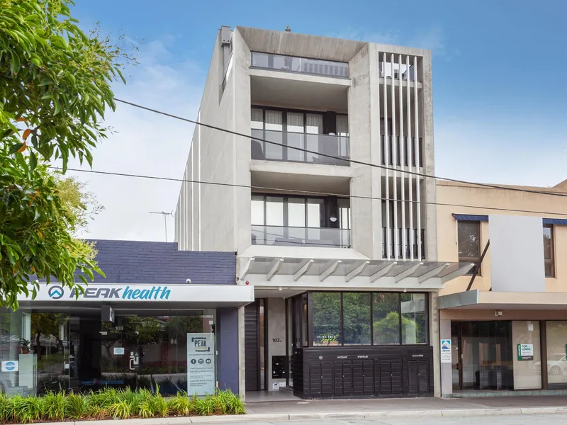 Prized Penthouse in Gardenvale Glamour