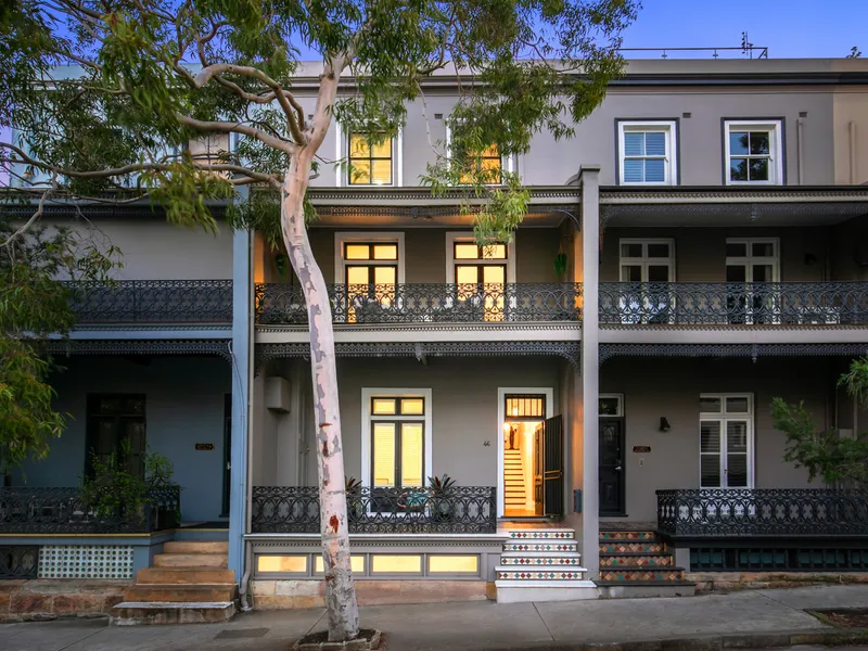 Kirribilli Grandeur with a Designer Edge - Historic Terrace Showcasing Postcard Views & Manicured Gardens