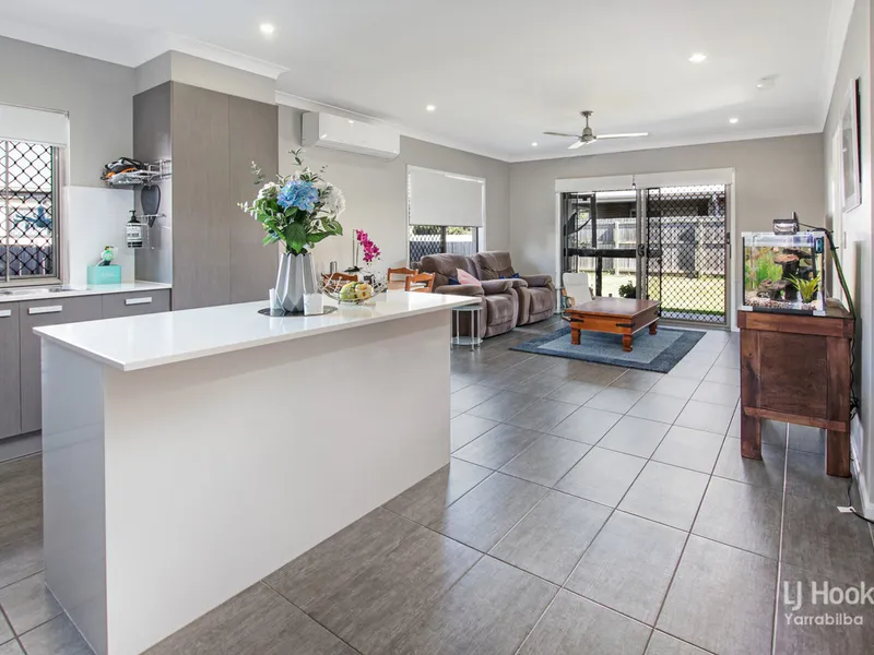 Exquisite Low Maintenance Family Home - Relax and Enjoy!