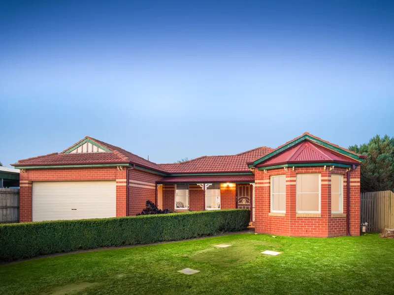 Riverside Elegance: A 4-Bedroom Family Retreatin the Heart of Werribee