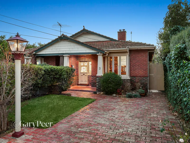 Period treasure in blue chip locale