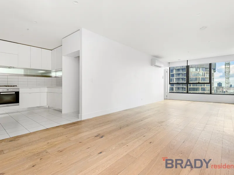 ENJOY THE CITY LIFESTYLE WITH THIS THREE BEDROOM + STUDY APARTMENT!