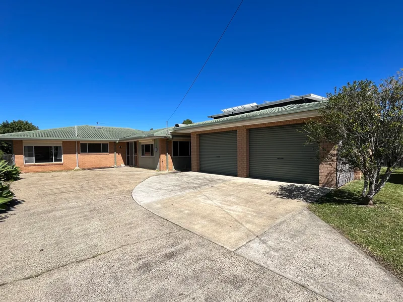 LIVE IN SUNNY SAWTELL