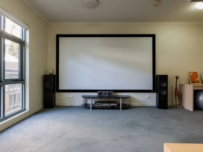150inch Cinema || 65