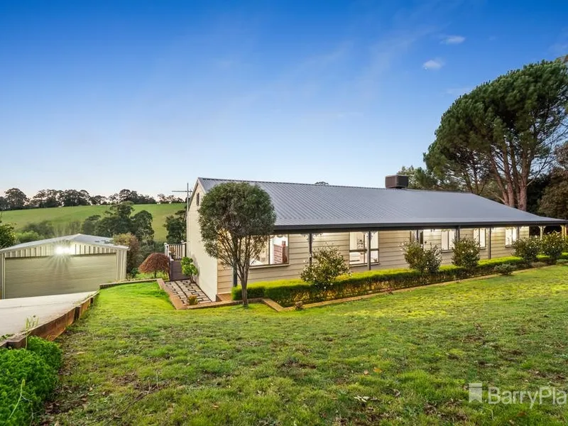 SUNSET VIEWS ON 1852M2