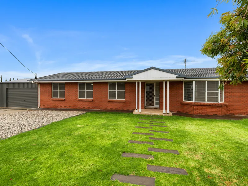 Beautiful family home!