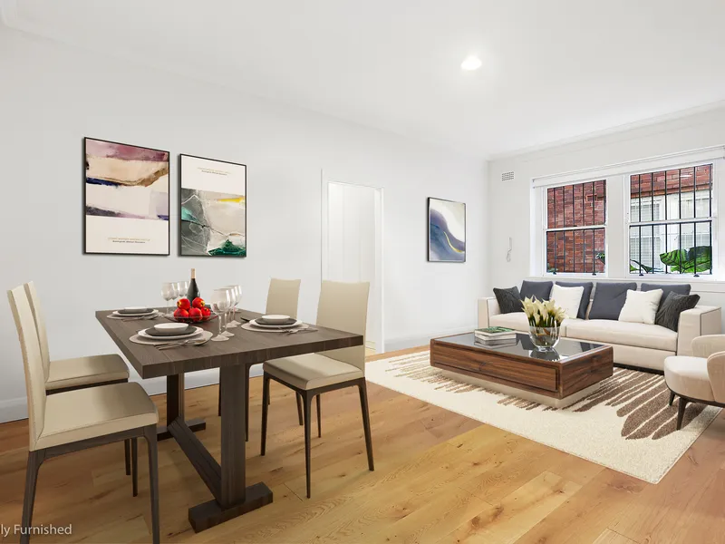 Renovated Art Deco Apartment With Sunny Entertainer's Courtyard, In Boutique Block, 100M to Double Bay Beach