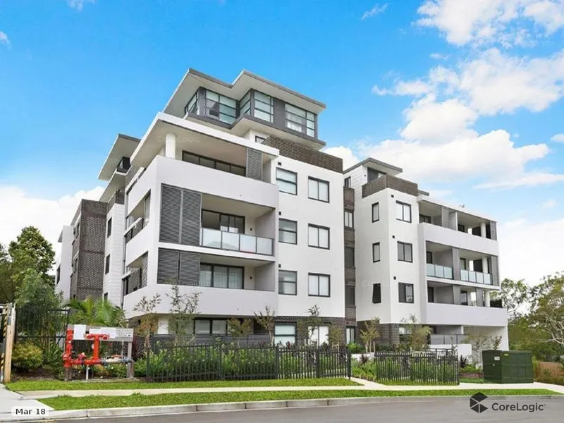First Home Buyer Attentions ! Spacious Young Two Bed Plus Study