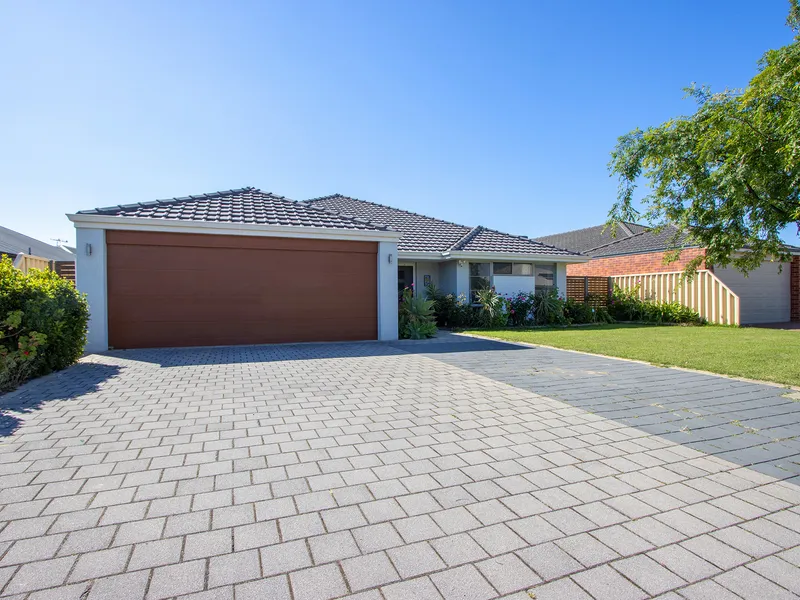 IDEAL LOCATION AND A GREAT FAMILY HOME