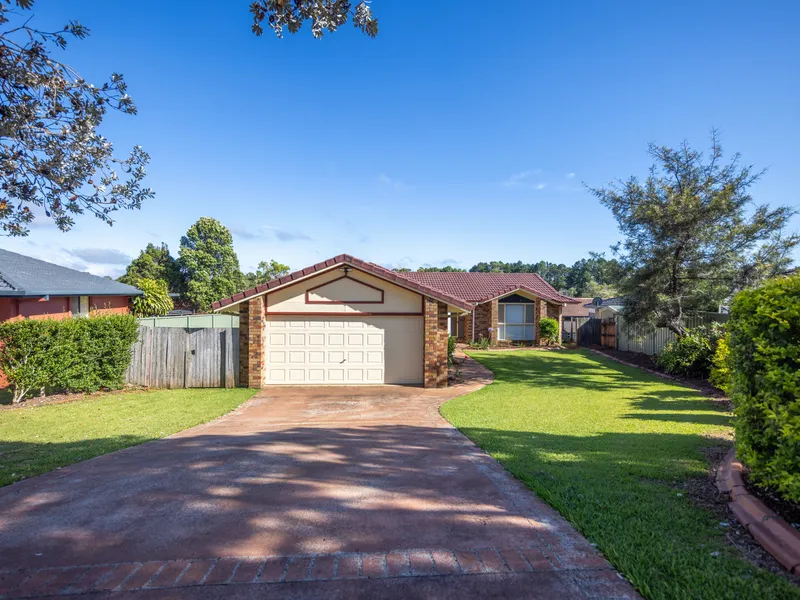 “Co Co”- Great Family home & and one for the entertainer!