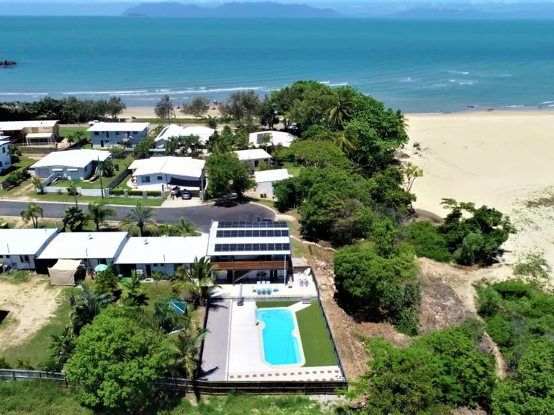 Home & Unit Complex @ stunning Rose Bay Bowen.
