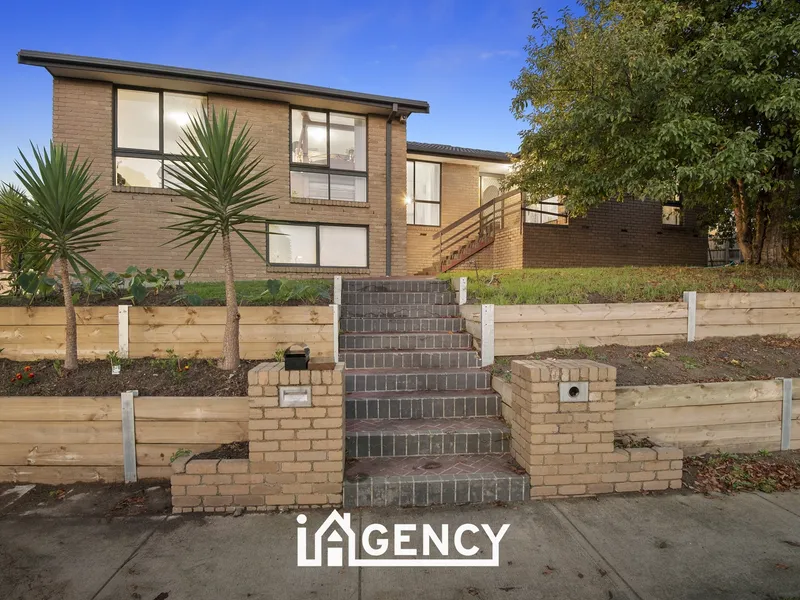 FIVE BEDROOMS AND A STUDY NEAR SCHOOLS AND SHOPS!!