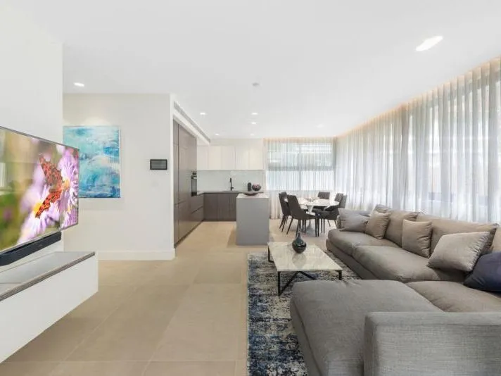 SUPERB 3 BEDROOM APARTMENT IN A BOUTIQUE LUXURY DEVELOPMENT