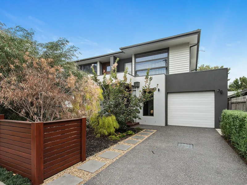 STYLISH FAMILY RESIDENCE