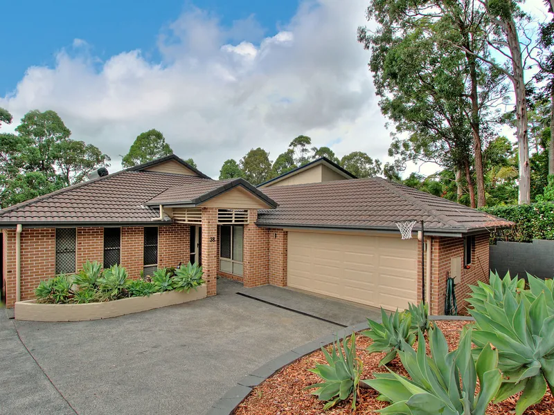 Private and Large Modern Family Home