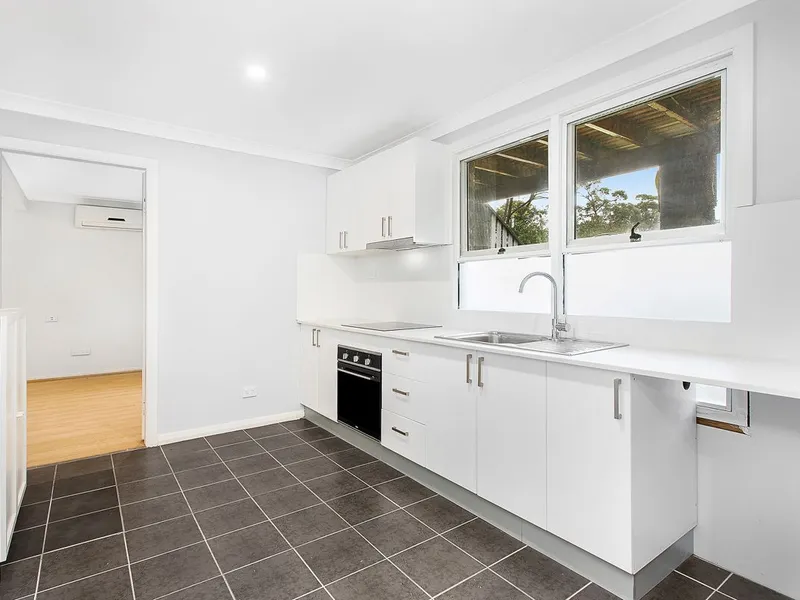 Neat Renovated Flat With Utilities Included!