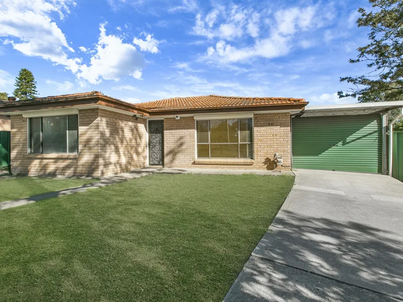 Beautifully Presented 3 Bedrooms Home!!!