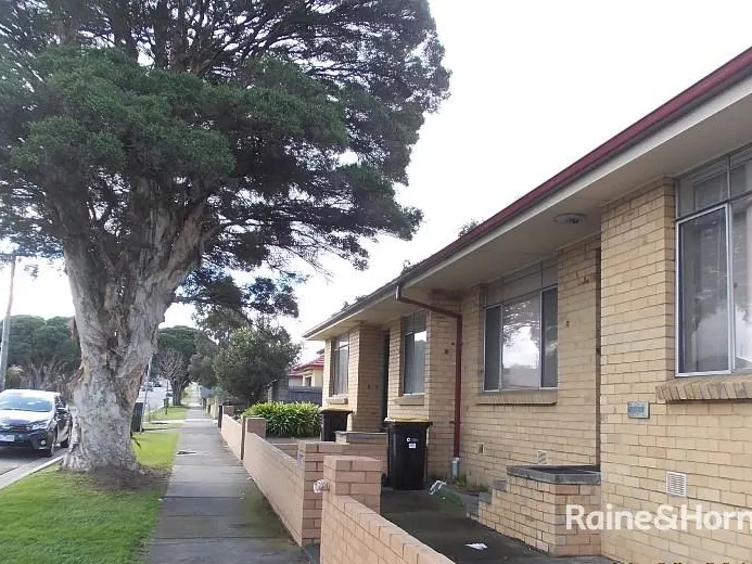 2/58 Hemmings Street, Dandenong