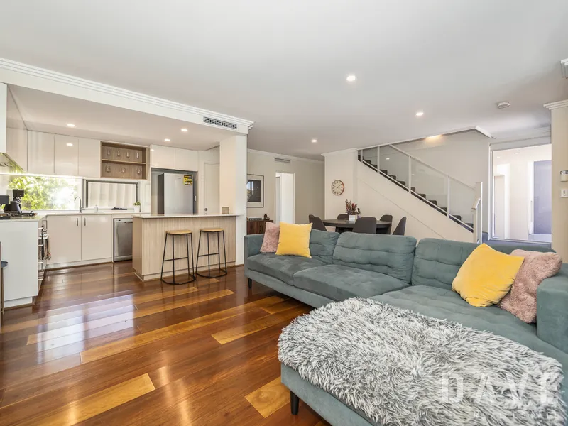 Family sized townhouse opposite Yuluma Park