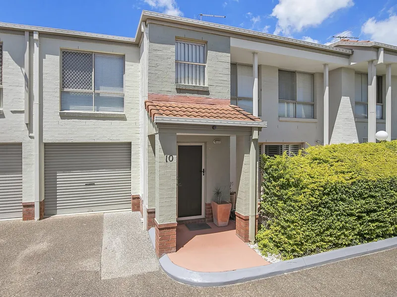 Immaculate Townhouse in the heart of Cleveland