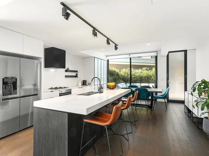 Modern Rare 4bed Townhouse for Rent
