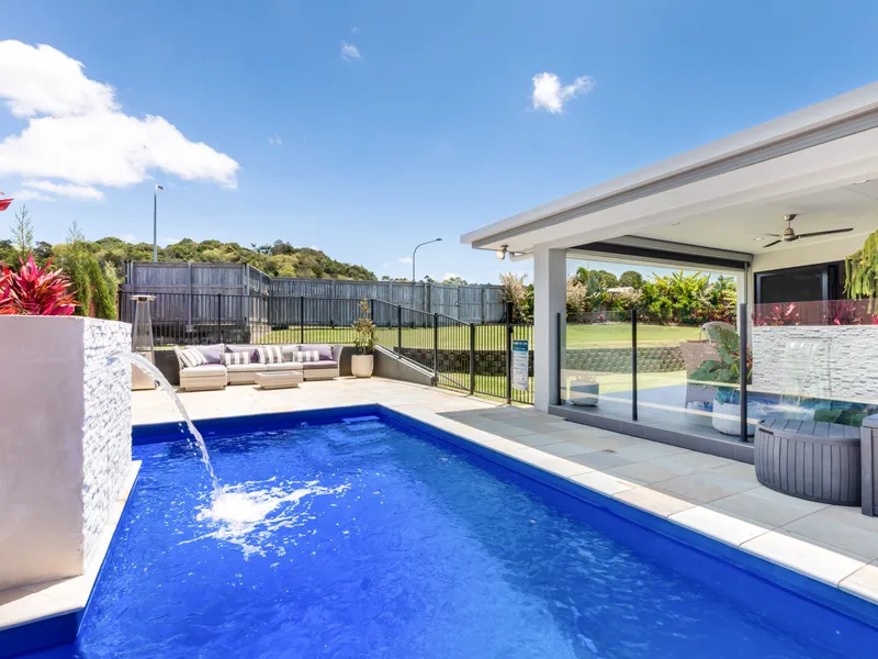 Perfection In Kerrisdale Estate: Modern Home With A Pool On A Huge Block