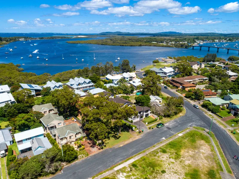 As New 1 br & 2 br Villas Riverside