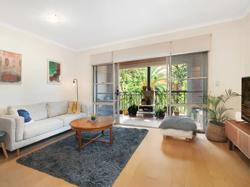 Outstanding Apartment in the Heart of Popular Dulwich Hill